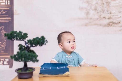 鄂尔多斯三个月宝宝抬头不稳 鄂尔多斯三个月宝宝抬头不稳